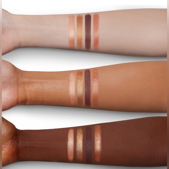 Charlotte Tilbury Queen of Glow Luxury Eyeshadow Palette - Picture 2 of 8